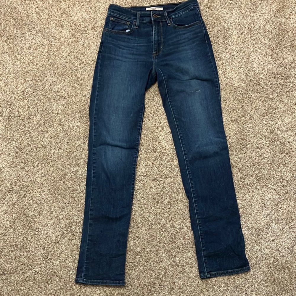 high rise striaght Levis
